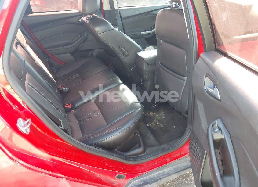 Photo 8 of 2014 Ford Focus SE (VIN 1FADP3F23EL196356)