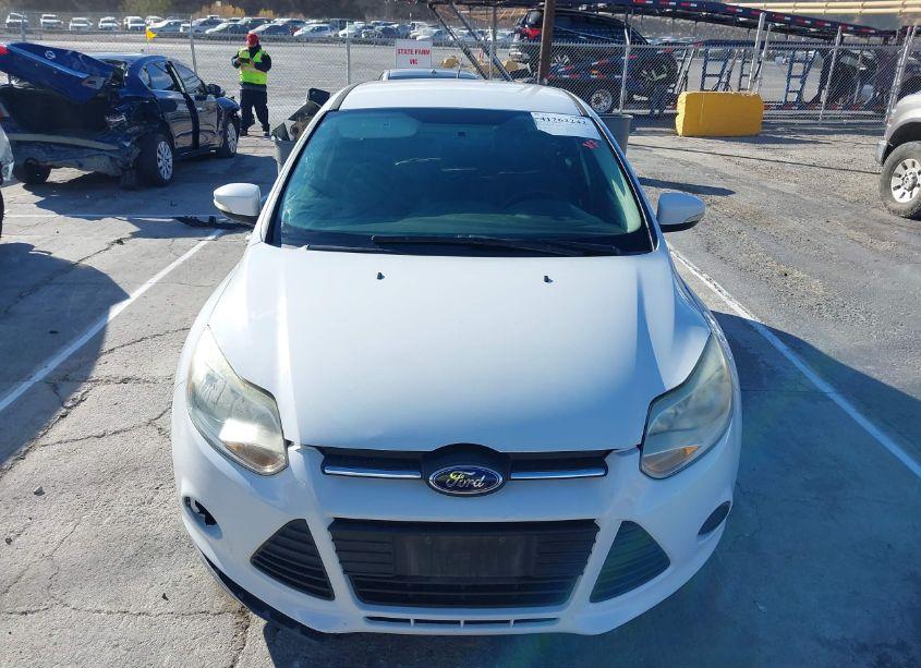 Photo 13 of 2014 Ford Focus SE (VIN 1FADP3F23EL199161)