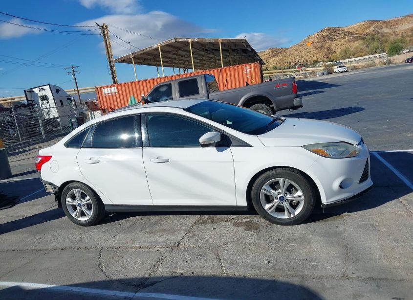 Photo 14 of 2014 Ford Focus SE (VIN 1FADP3F23EL199161)