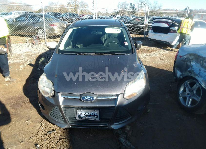 Photo 13 of 2014 Ford Focus SE (VIN 1FADP3F23EL202947)