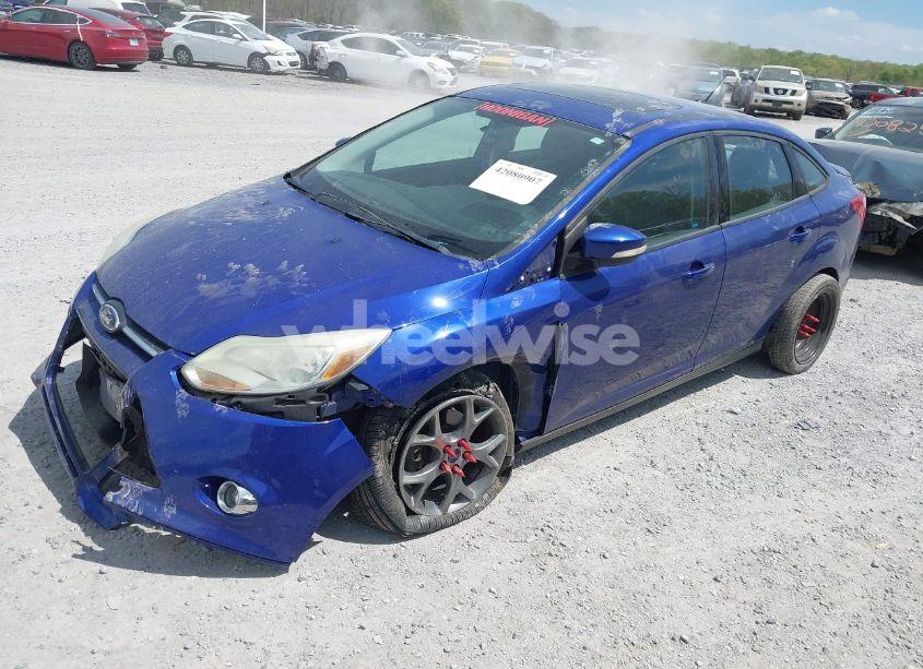 Photo 2 of 2014 Ford Focus SE (VIN 1FADP3F23EL205640)