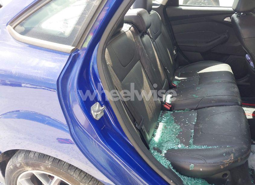 Photo 8 of 2014 Ford Focus SE (VIN 1FADP3F23EL205640)