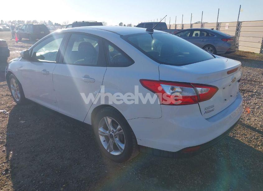 Photo 3 of 2014 Ford Focus SE (VIN 1FADP3F23EL206206)