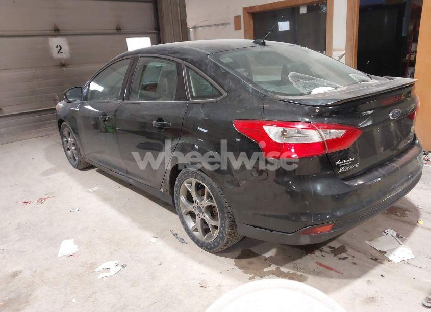 Photo 3 of 2014 Ford Focus SE (VIN 1FADP3F23EL209798)