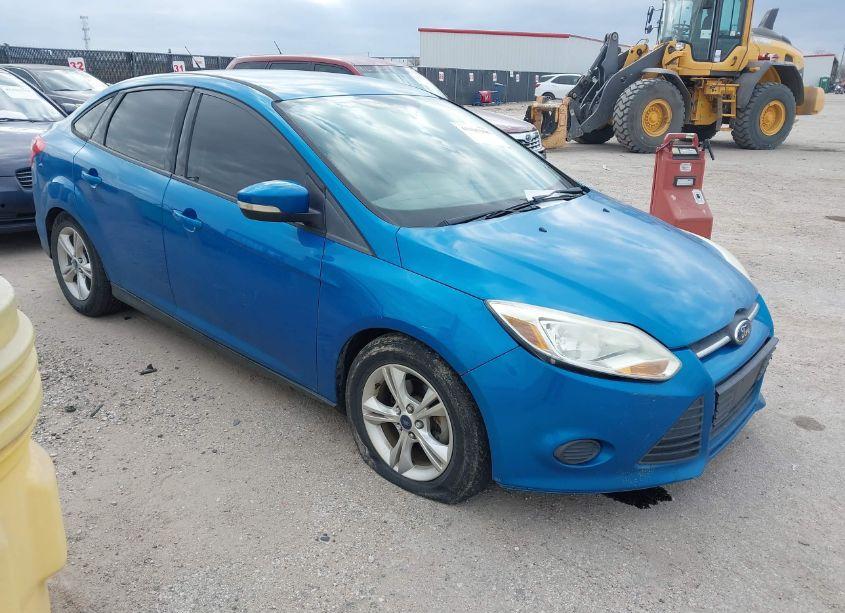 2014 Ford Focus SE (VIN 1FADP3F23EL219201) main photo