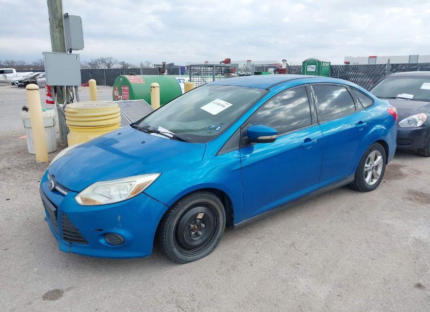 Photo 2 of 2014 Ford Focus SE (VIN 1FADP3F23EL219201)