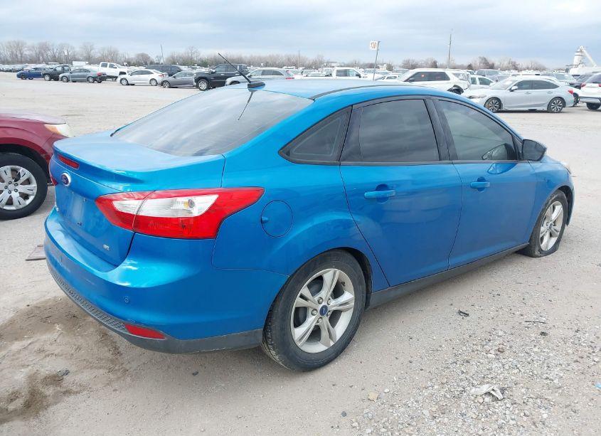Photo 4 of 2014 Ford Focus SE (VIN 1FADP3F23EL219201)