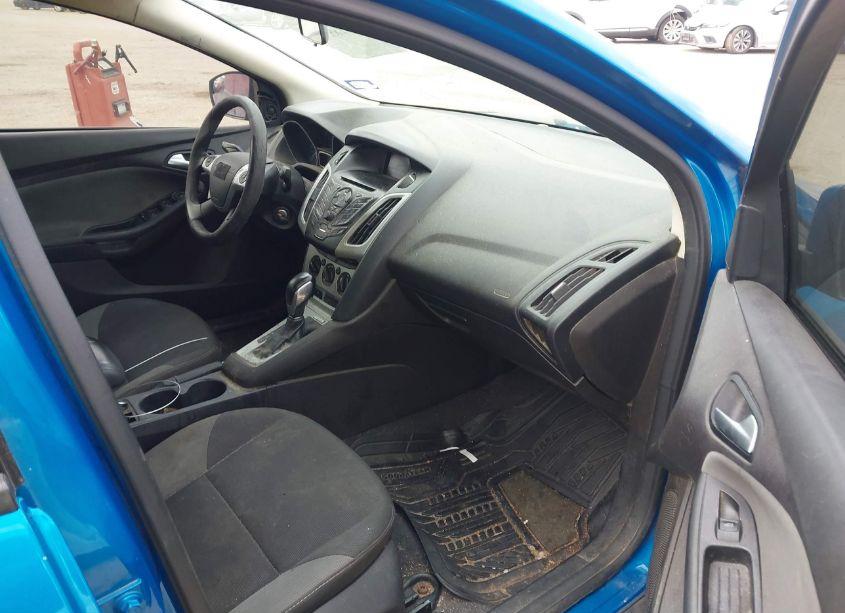 Photo 5 of 2014 Ford Focus SE (VIN 1FADP3F23EL219201)