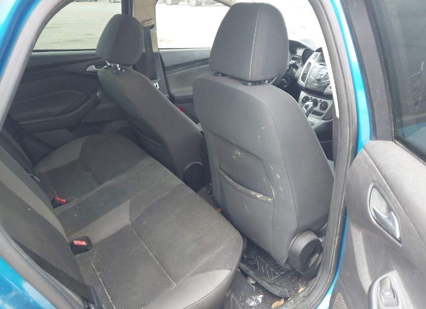 Photo 8 of 2014 Ford Focus SE (VIN 1FADP3F23EL219201)