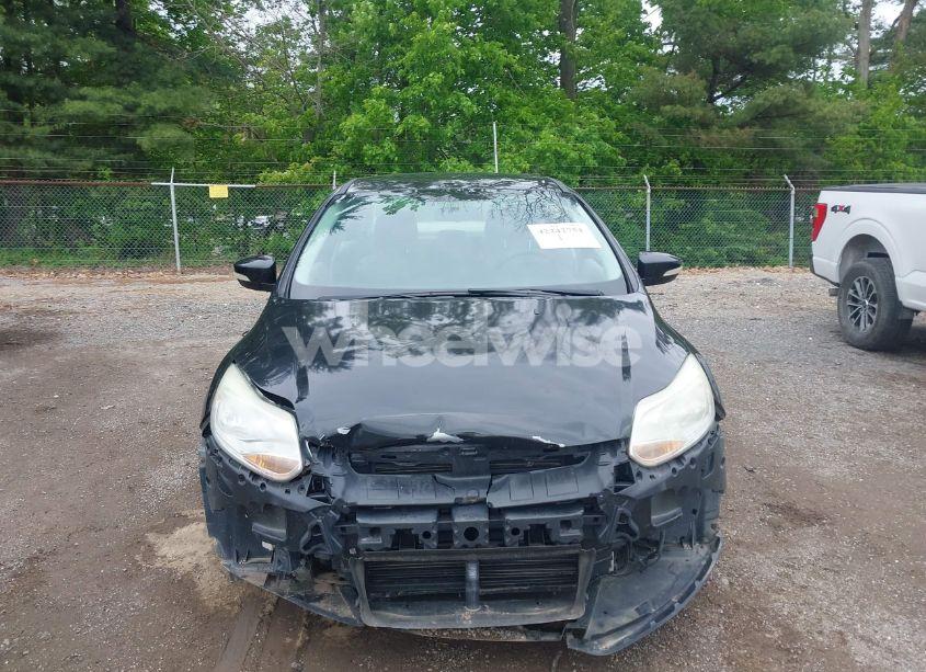 Photo 13 of 2014 Ford Focus SE (VIN 1FADP3F23EL222955)
