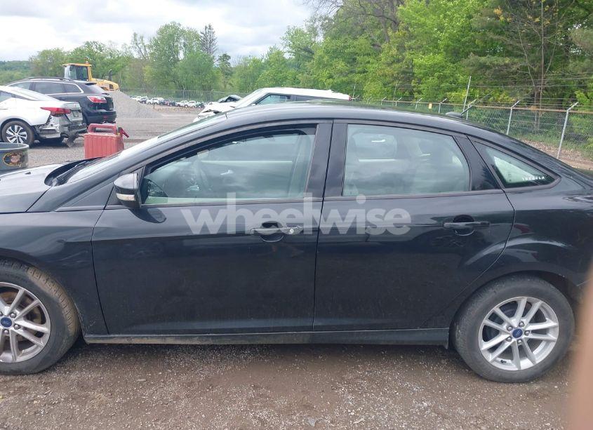 Photo 15 of 2014 Ford Focus SE (VIN 1FADP3F23EL222955)
