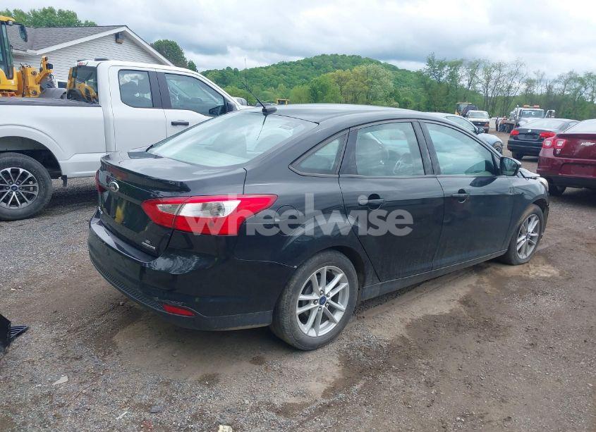 Photo 4 of 2014 Ford Focus SE (VIN 1FADP3F23EL222955)