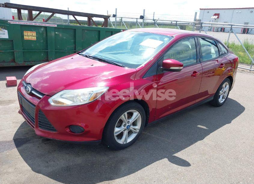 Photo 2 of 2014 Ford Focus SE (VIN 1FADP3F23EL231395)