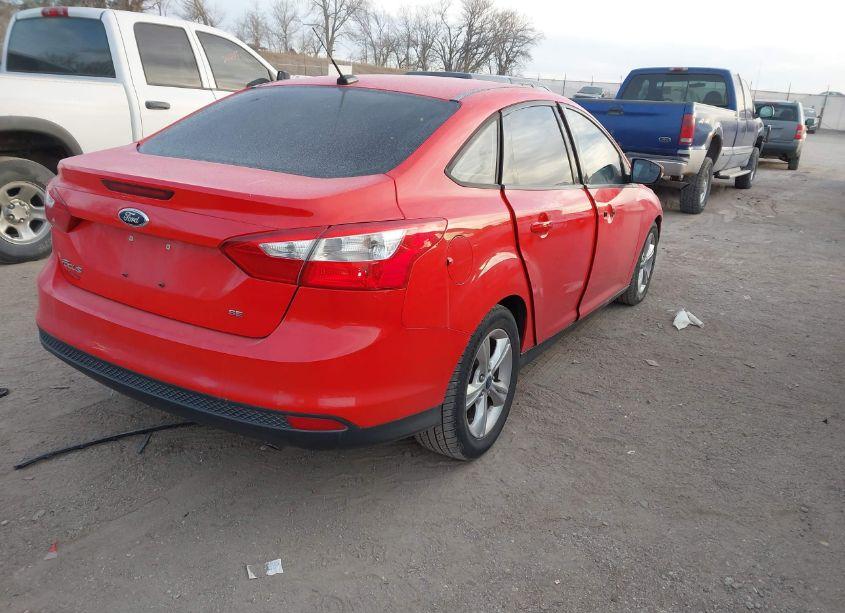 Photo 4 of 2014 Ford Focus SE (VIN 1FADP3F23EL237679)