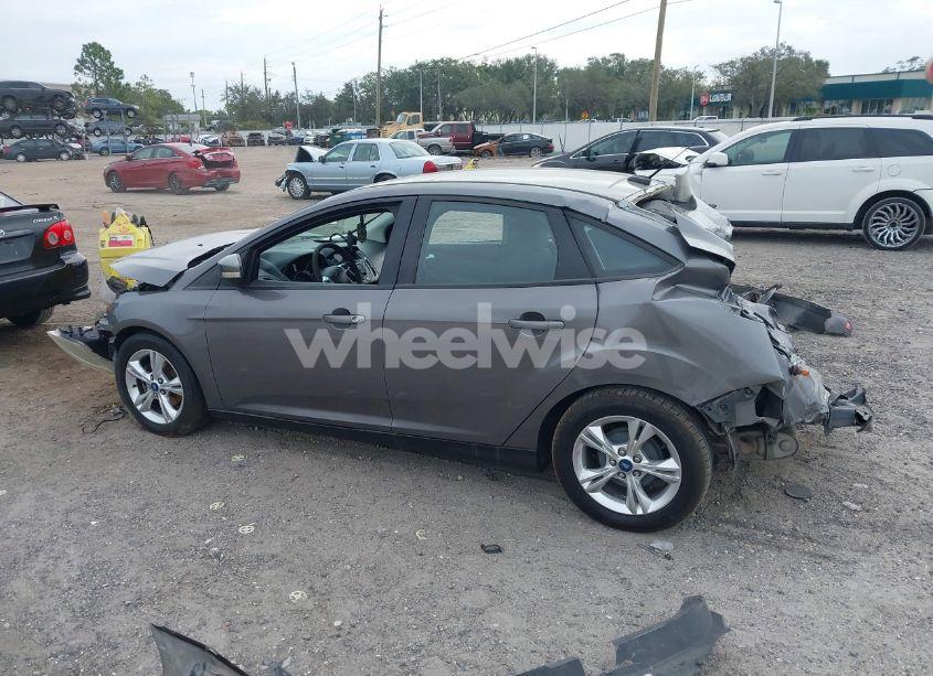 Photo 15 of 2014 Ford Focus SE (VIN 1FADP3F23EL247578)