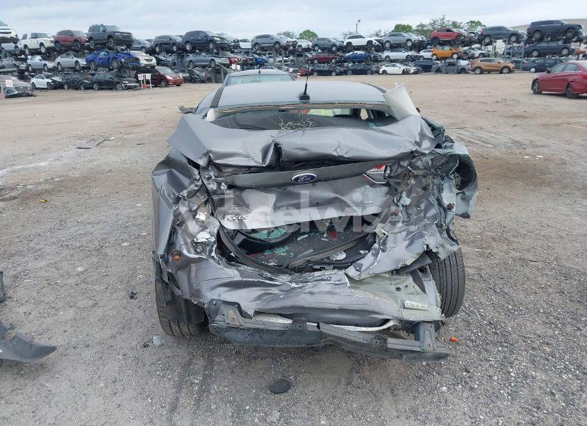 Photo 17 of 2014 Ford Focus SE (VIN 1FADP3F23EL247578)