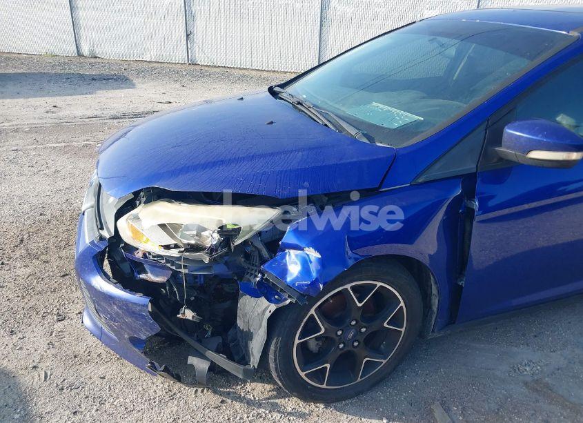 Photo 13 of 2014 Ford Focus SE (VIN 1FADP3F23EL252067)