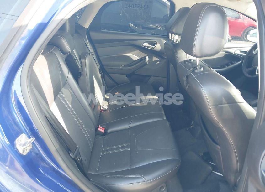 Photo 8 of 2014 Ford Focus SE (VIN 1FADP3F23EL252067)