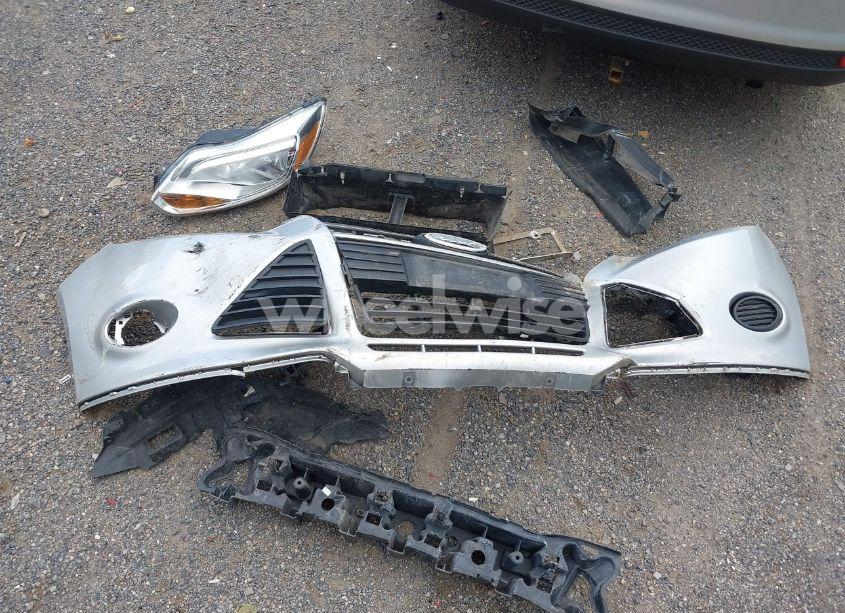 Photo 12 of 2014 Ford Focus SE (VIN 1FADP3F23EL280502)