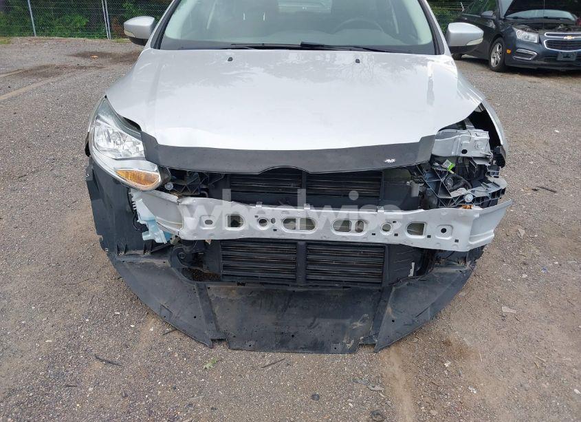 Photo 6 of 2014 Ford Focus SE (VIN 1FADP3F23EL280502)