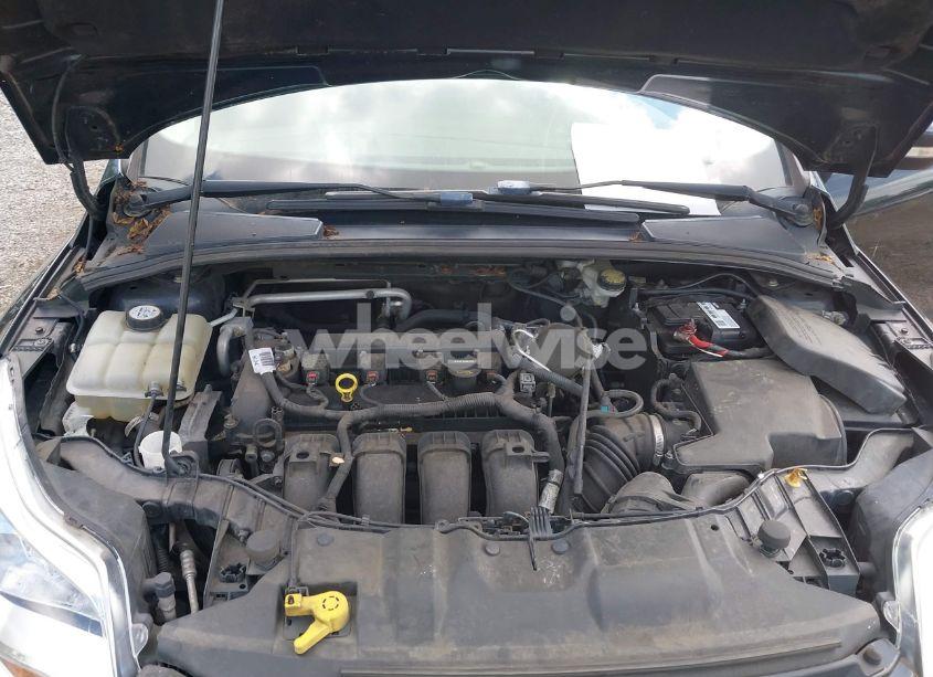 Photo 10 of 2014 Ford Focus SE (VIN 1FADP3F23EL307360)