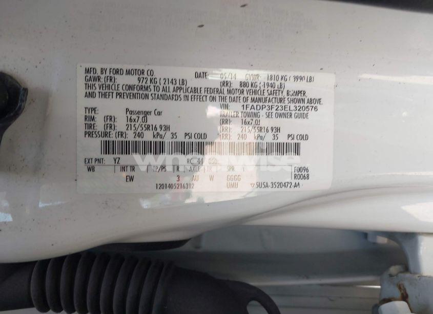 Photo 9 of 2014 Ford Focus SE (VIN 1FADP3F23EL320576)