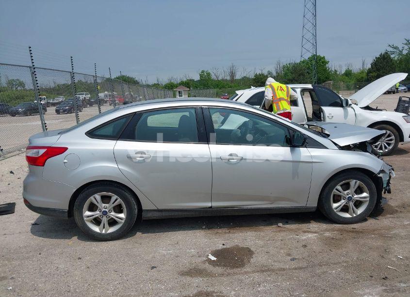 Photo 13 of 2014 Ford Focus SE (VIN 1FADP3F23EL334753)