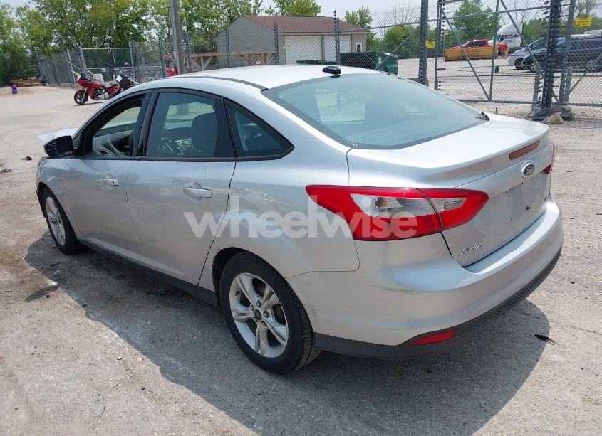 Photo 3 of 2014 Ford Focus SE (VIN 1FADP3F23EL334753)