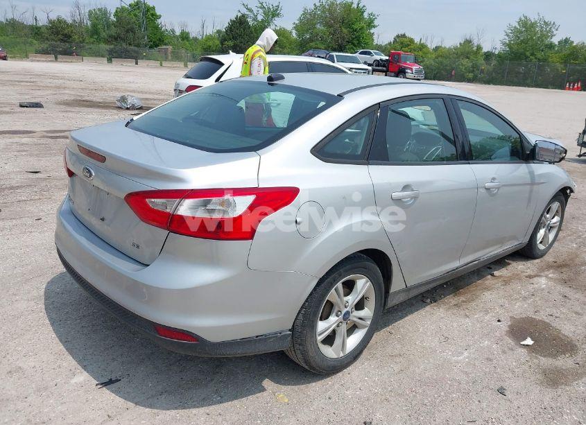 Photo 4 of 2014 Ford Focus SE (VIN 1FADP3F23EL334753)