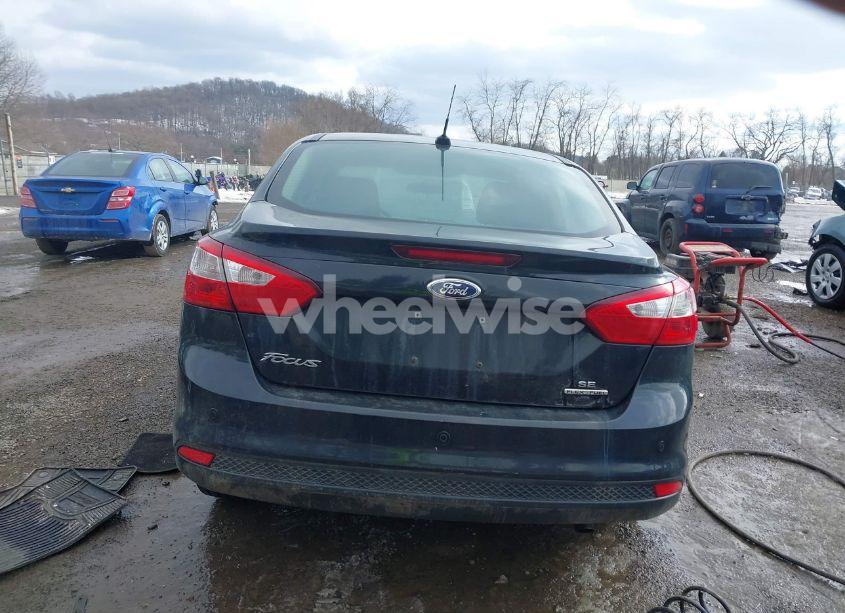 Photo 17 of 2014 Ford Focus SE (VIN 1FADP3F23EL339984)