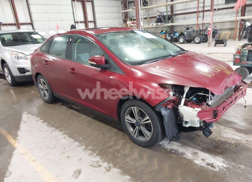 2014 Ford Focus SE (VIN 1FADP3F23EL340360) main photo