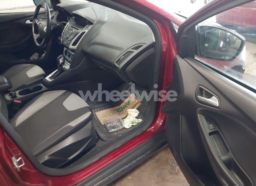 Photo 5 of 2014 Ford Focus SE (VIN 1FADP3F23EL340360)