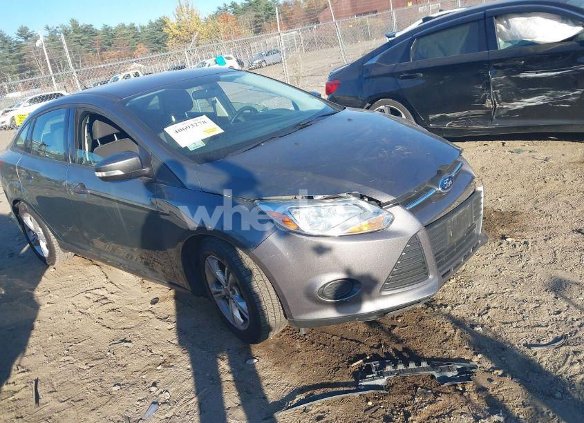 2014 Ford Focus SE (VIN 1FADP3F23EL344229) main photo
