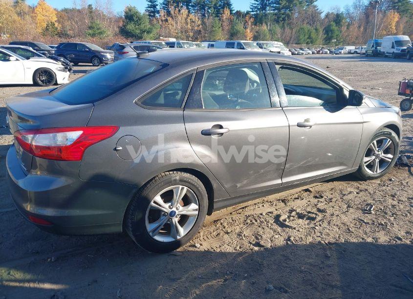 Photo 13 of 2014 Ford Focus SE (VIN 1FADP3F23EL344229)