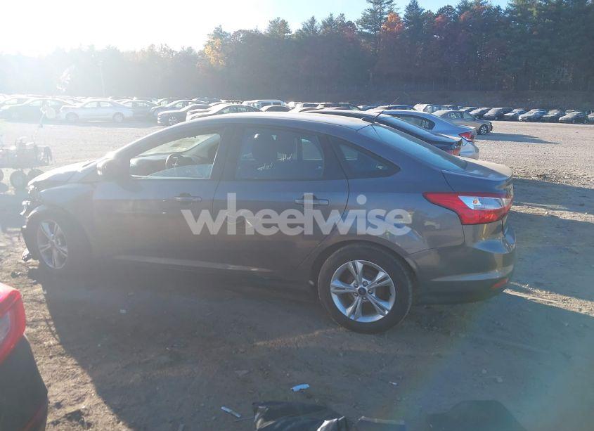 Photo 14 of 2014 Ford Focus SE (VIN 1FADP3F23EL344229)