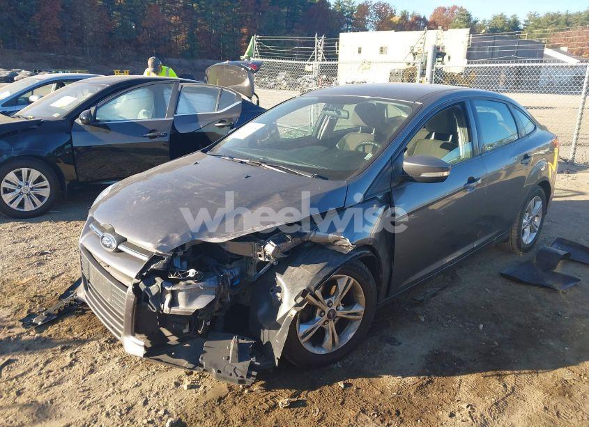 Photo 2 of 2014 Ford Focus SE (VIN 1FADP3F23EL344229)