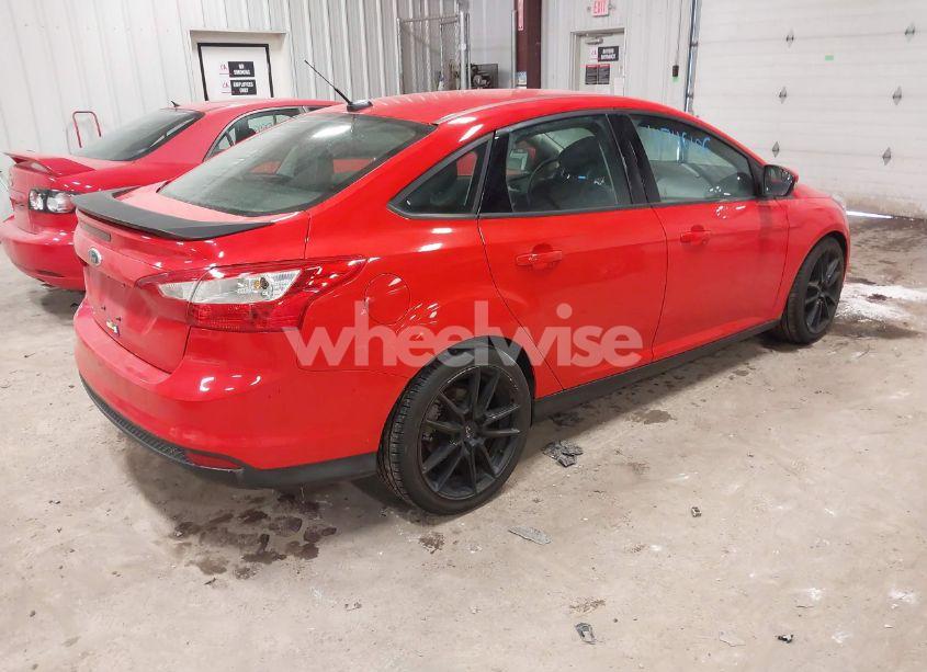 Photo 4 of 2014 Ford Focus SE (VIN 1FADP3F23EL344361)