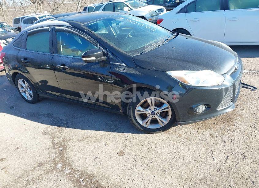 2014 Ford Focus SE (VIN 1FADP3F23EL347311) main photo