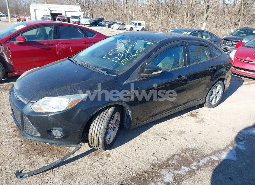 Photo 2 of 2014 Ford Focus SE (VIN 1FADP3F23EL347311)