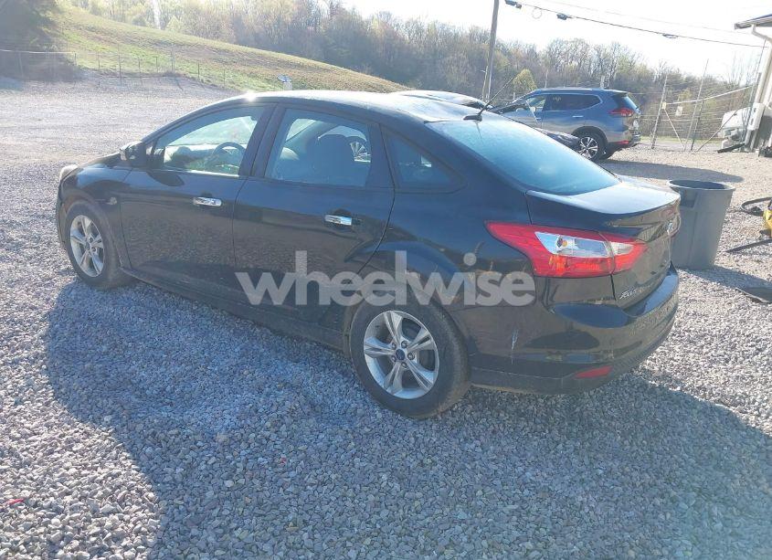 Photo 3 of 2014 Ford Focus SE (VIN 1FADP3F23EL361550)