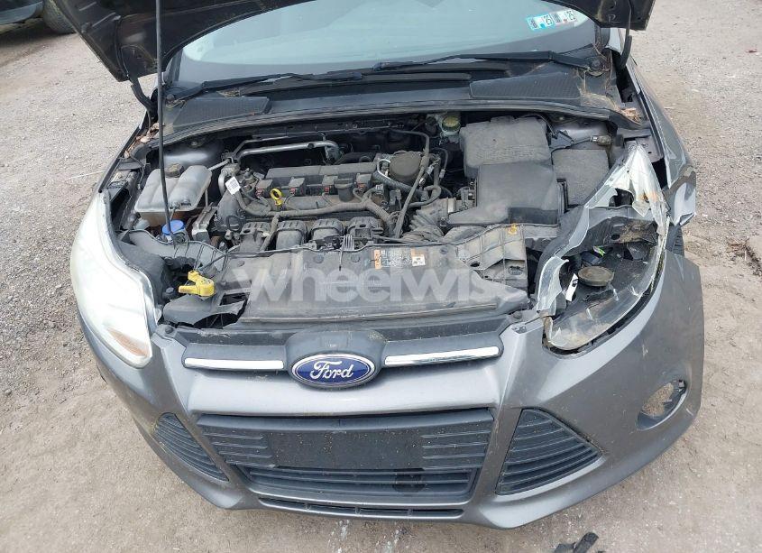 Photo 10 of 2014 Ford Focus SE (VIN 1FADP3F23EL366943)