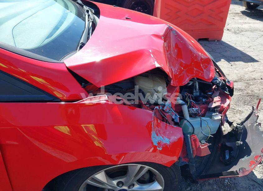 Photo 13 of 2014 Ford Focus SE (VIN 1FADP3F23EL367736)