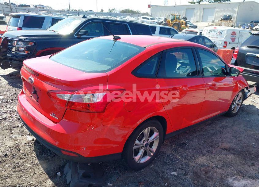 Photo 4 of 2014 Ford Focus SE (VIN 1FADP3F23EL367736)