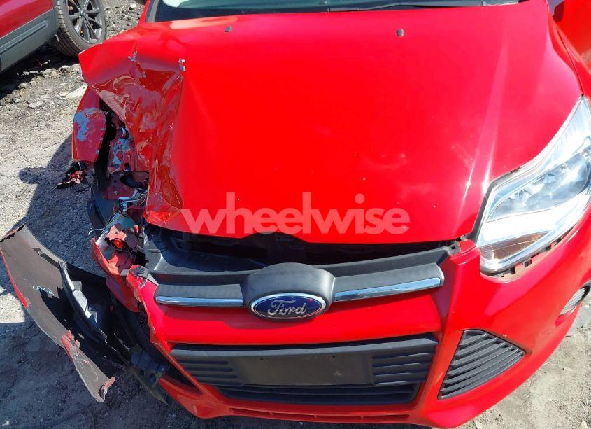 Photo 6 of 2014 Ford Focus SE (VIN 1FADP3F23EL367736)