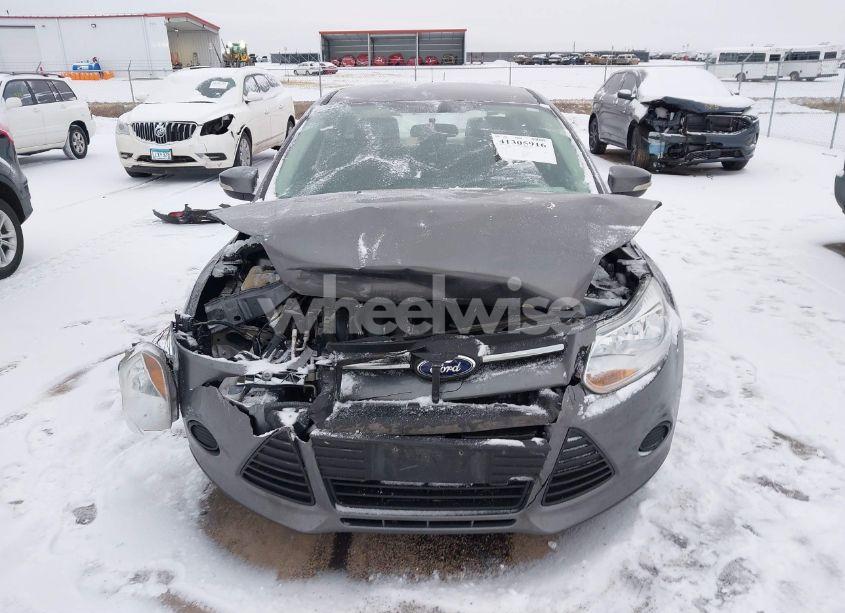 Photo 13 of 2014 Ford Focus SE (VIN 1FADP3F23EL391020)