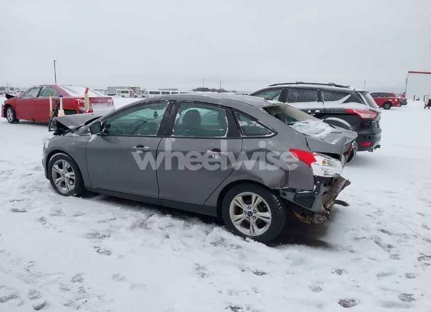 Photo 15 of 2014 Ford Focus SE (VIN 1FADP3F23EL391020)