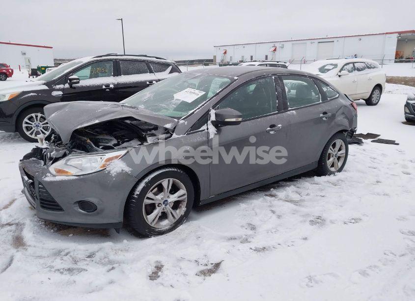 Photo 2 of 2014 Ford Focus SE (VIN 1FADP3F23EL391020)