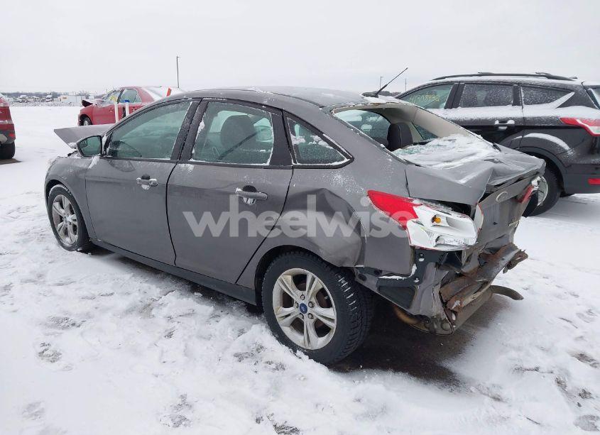 Photo 3 of 2014 Ford Focus SE (VIN 1FADP3F23EL391020)