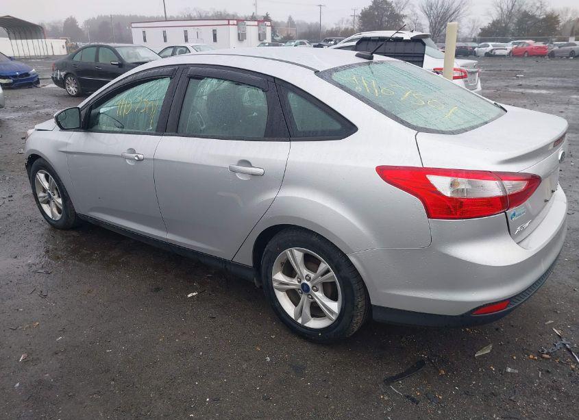 Photo 3 of 2014 Ford Focus SE (VIN 1FADP3F23EL404915)