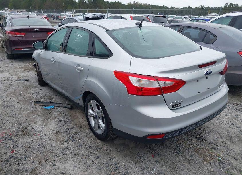 Photo 3 of 2014 Ford Focus SE (VIN 1FADP3F23EL405336)